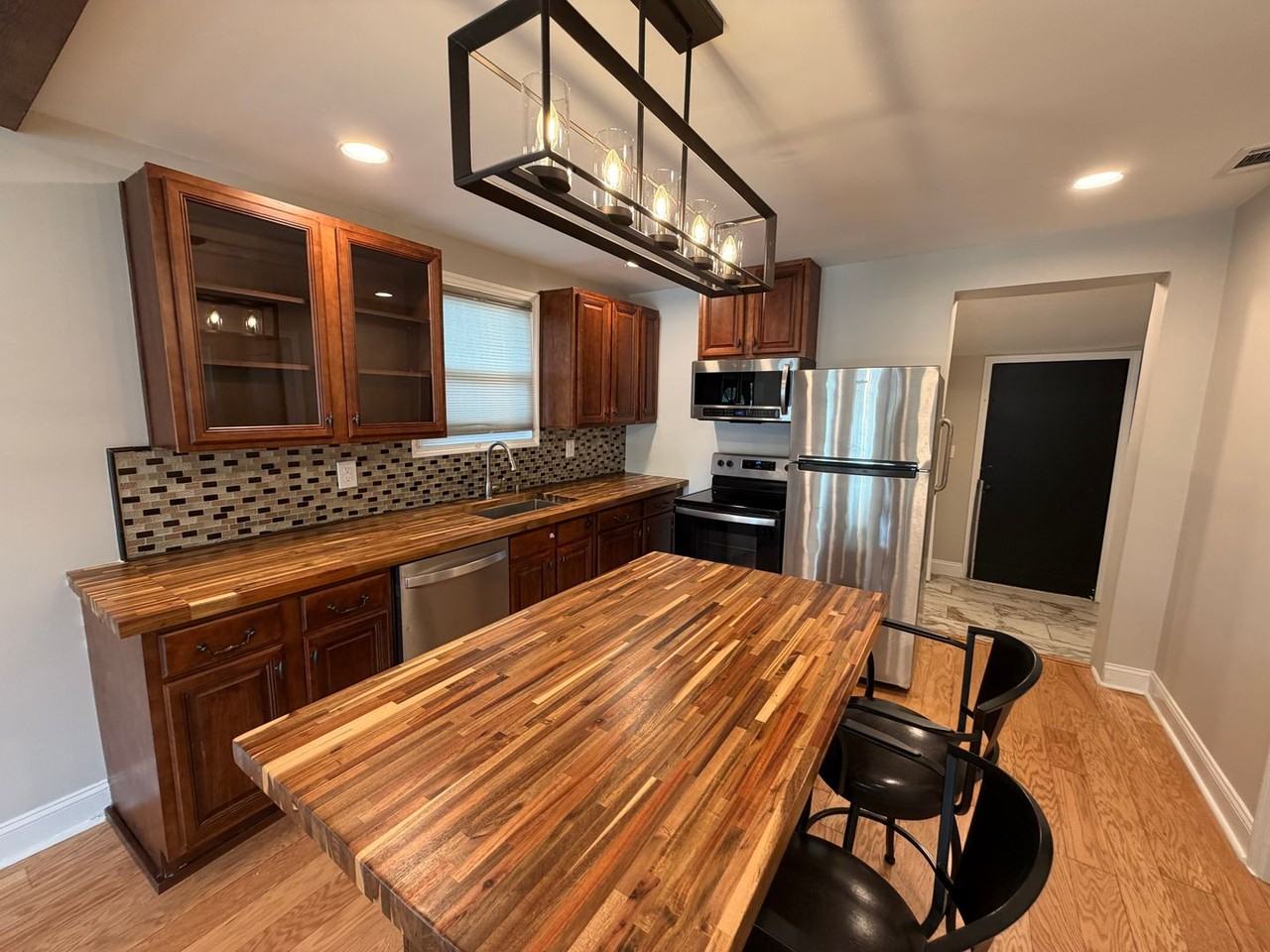 206 Olive St - Photo 6 of 15