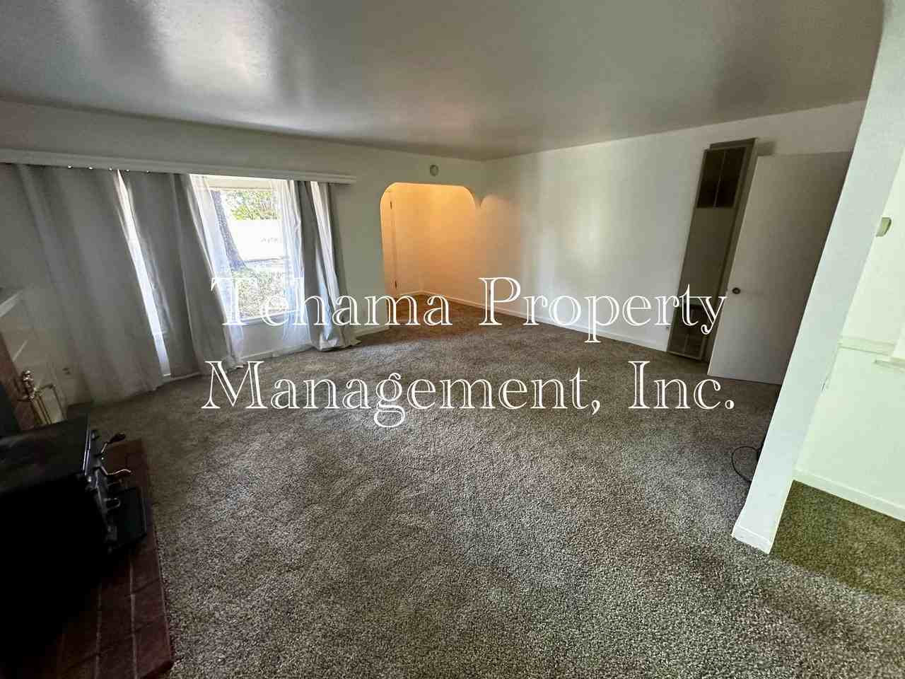 13650 Saint Marys Ave - Photo 3 of 17