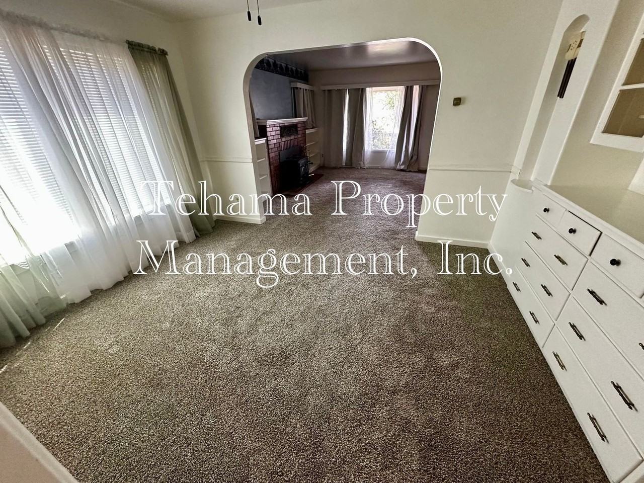 13650 Saint Marys Ave - Photo 5 of 17