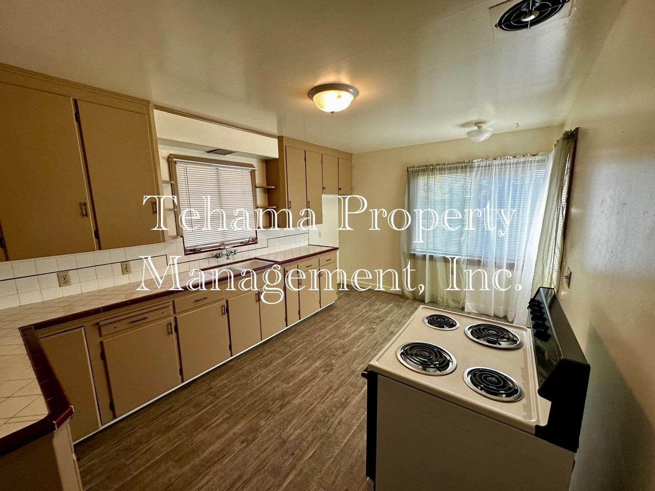 13650 Saint Marys Ave - Photo 6 of 17