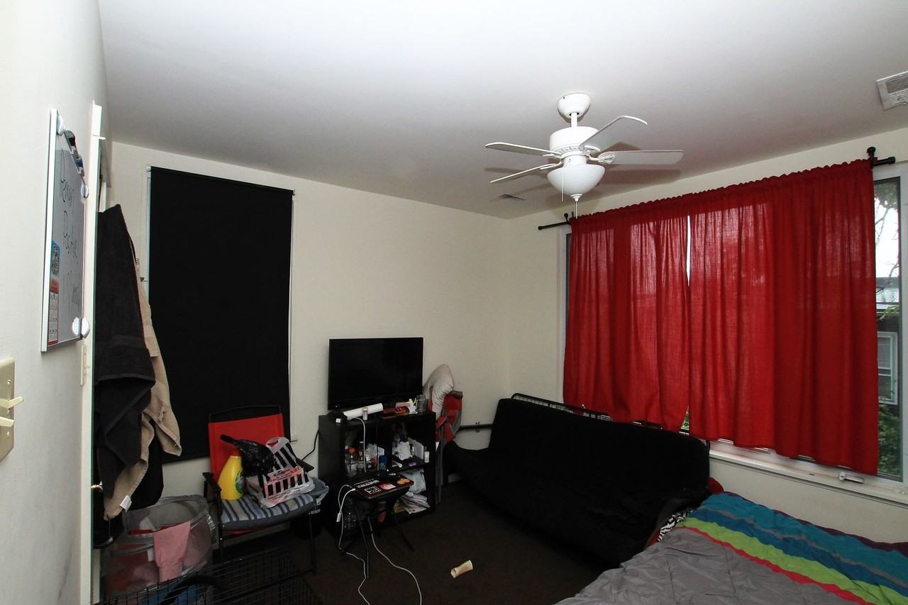 2911 W Girard Ave - Photo 2 of 7