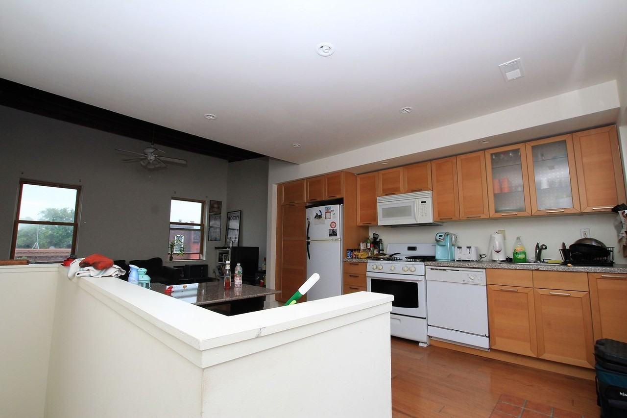 2911 W Girard Ave - Photo 4 of 7