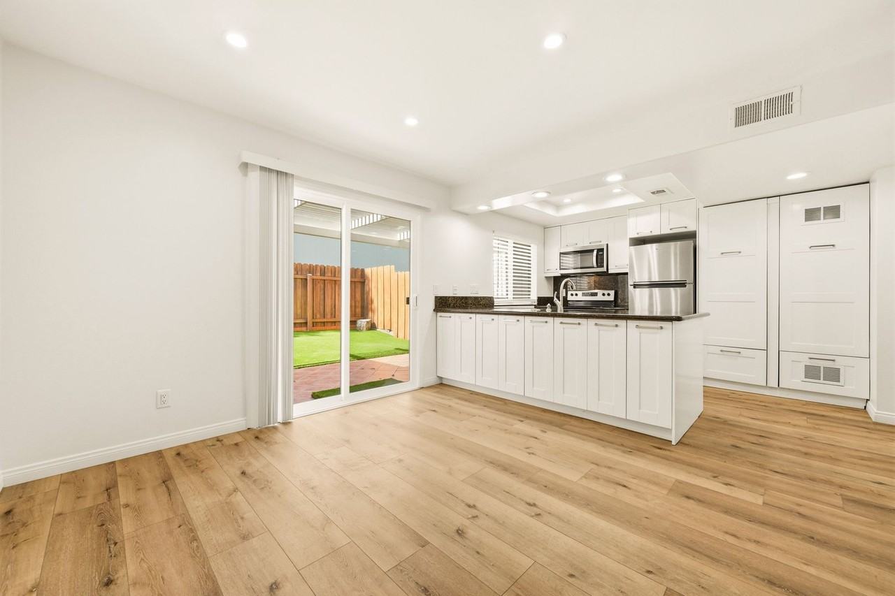 839 Del Mar Downs Rd #D - Photo 3 of 49
