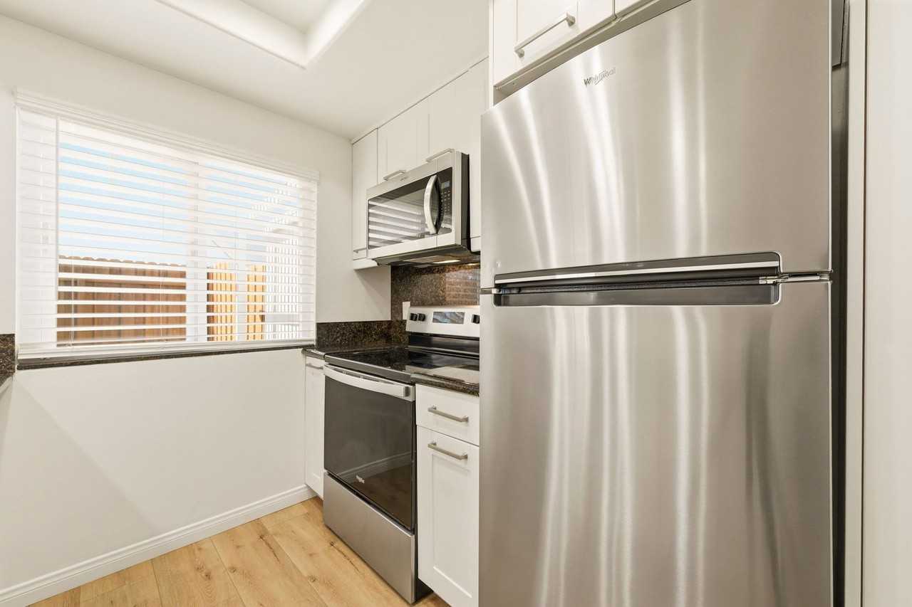 839 Del Mar Downs Rd #D - Photo 6 of 49