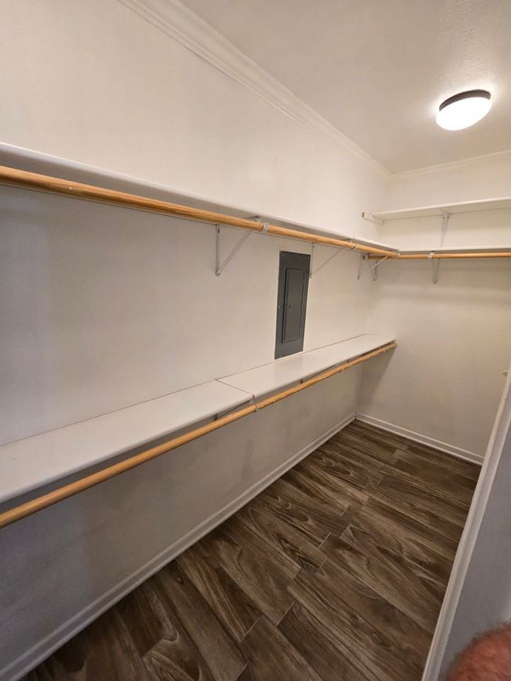 205 E Cherokee Dr - Photo 5 of 10