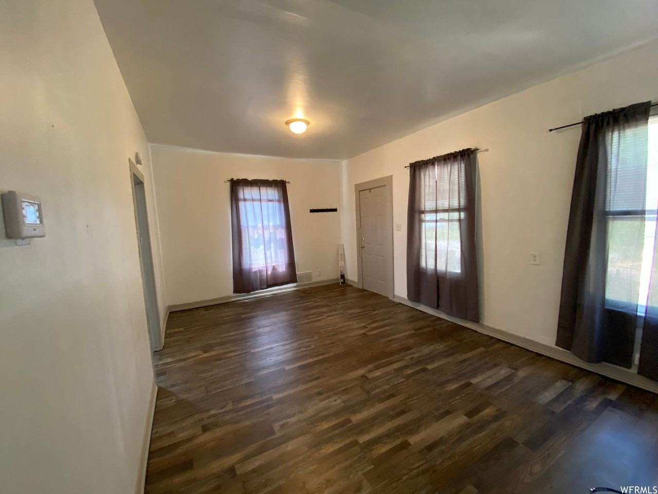 523 E 100 N - Photo 3 of 32