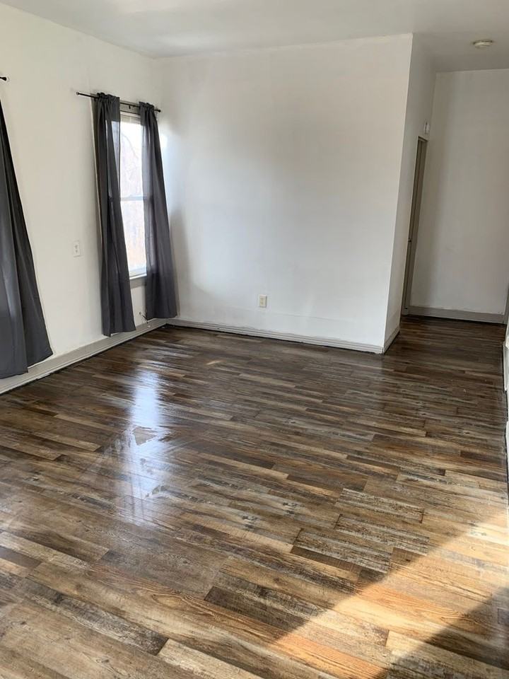 523 E 100 N - Photo 6 of 32