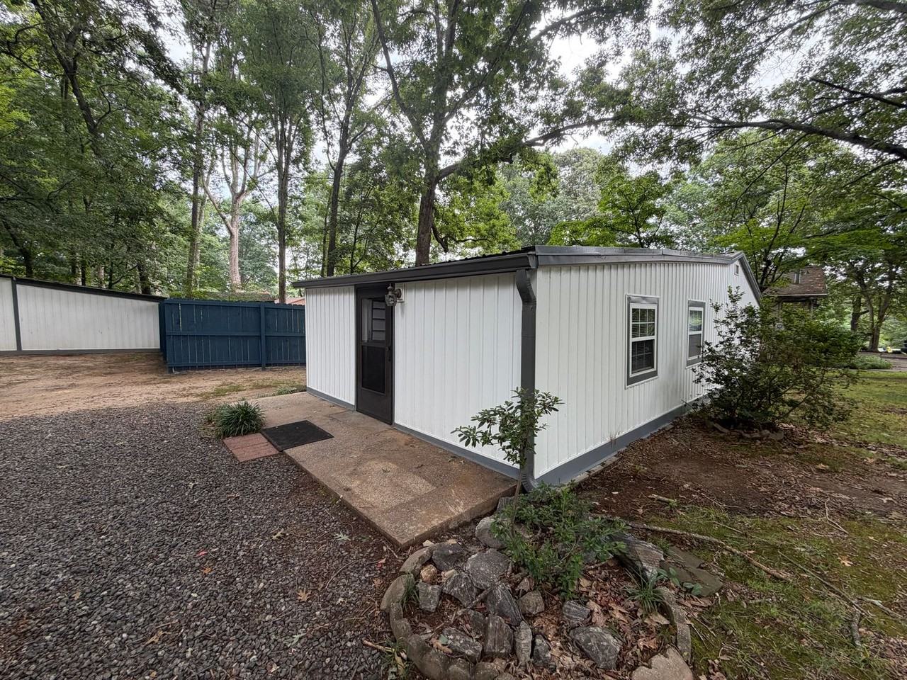 126 Frye Ln - Photo 2 of 8