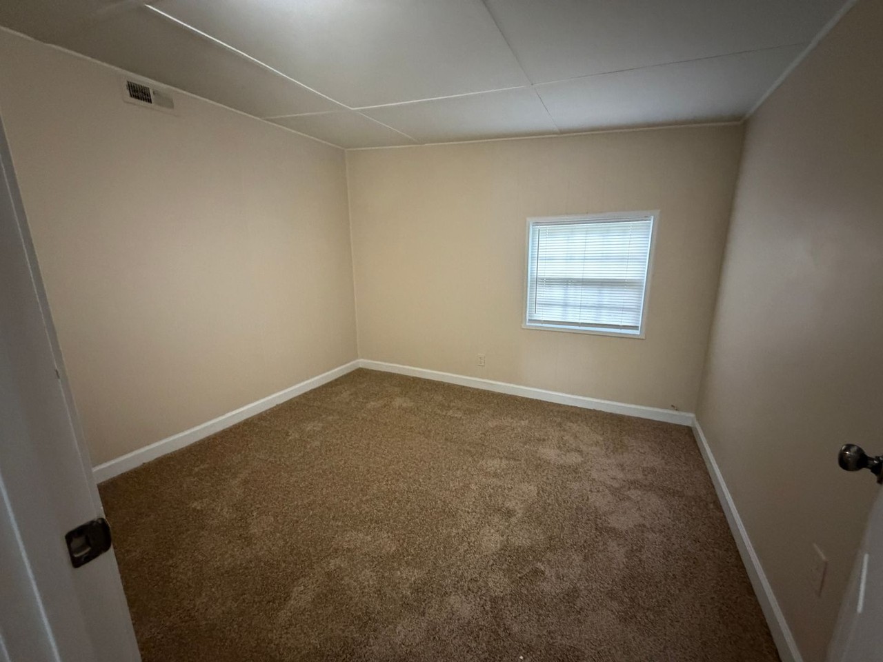 126 Frye Ln - Photo 4 of 8