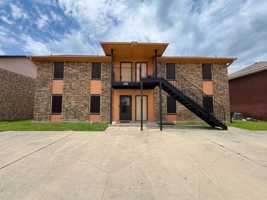 featured image of 1701 Benttree Dr