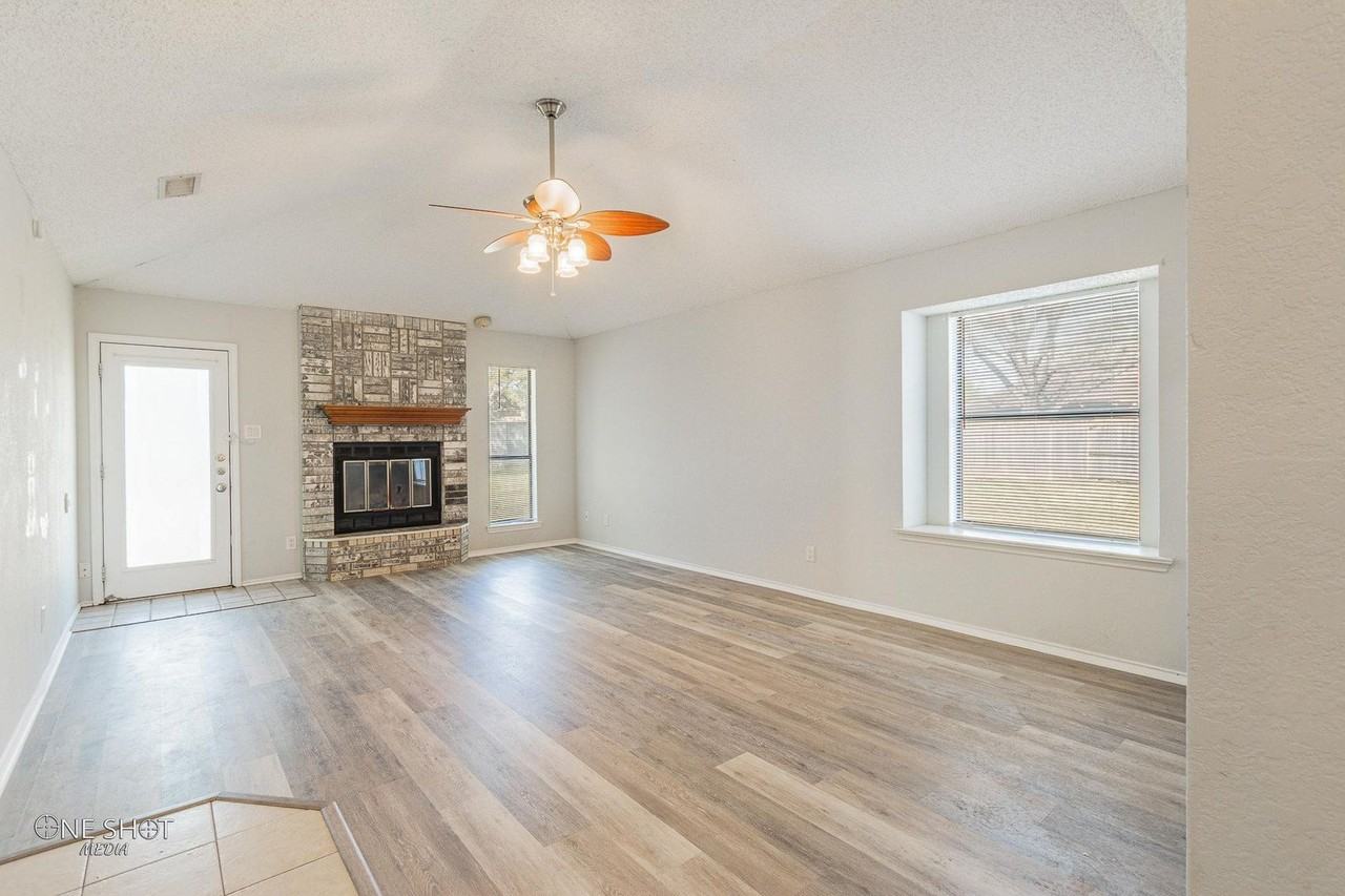 2957 Oak Ridge Ct - Photo 4 of 25