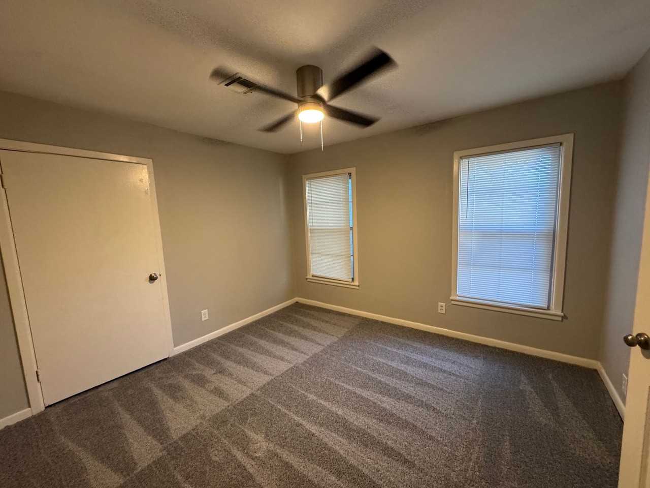 3416 Wood Ave - Photo 2 of 8