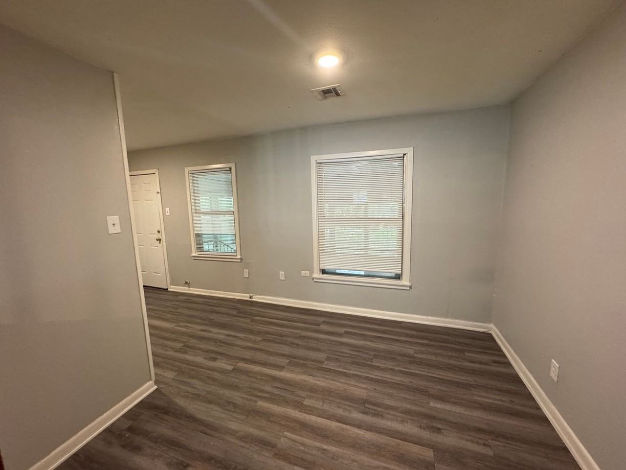 3416 Wood Ave - Photo 6 of 8
