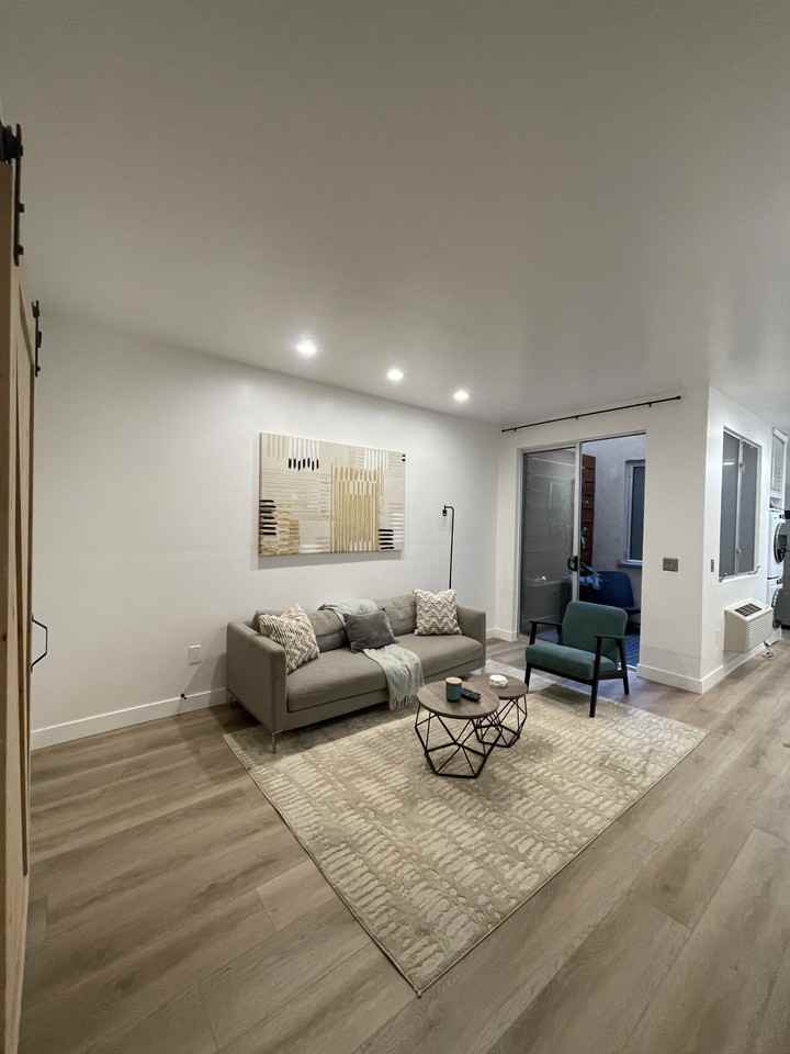 1601 Kettner Blvd #7 - Photo 4 of 18