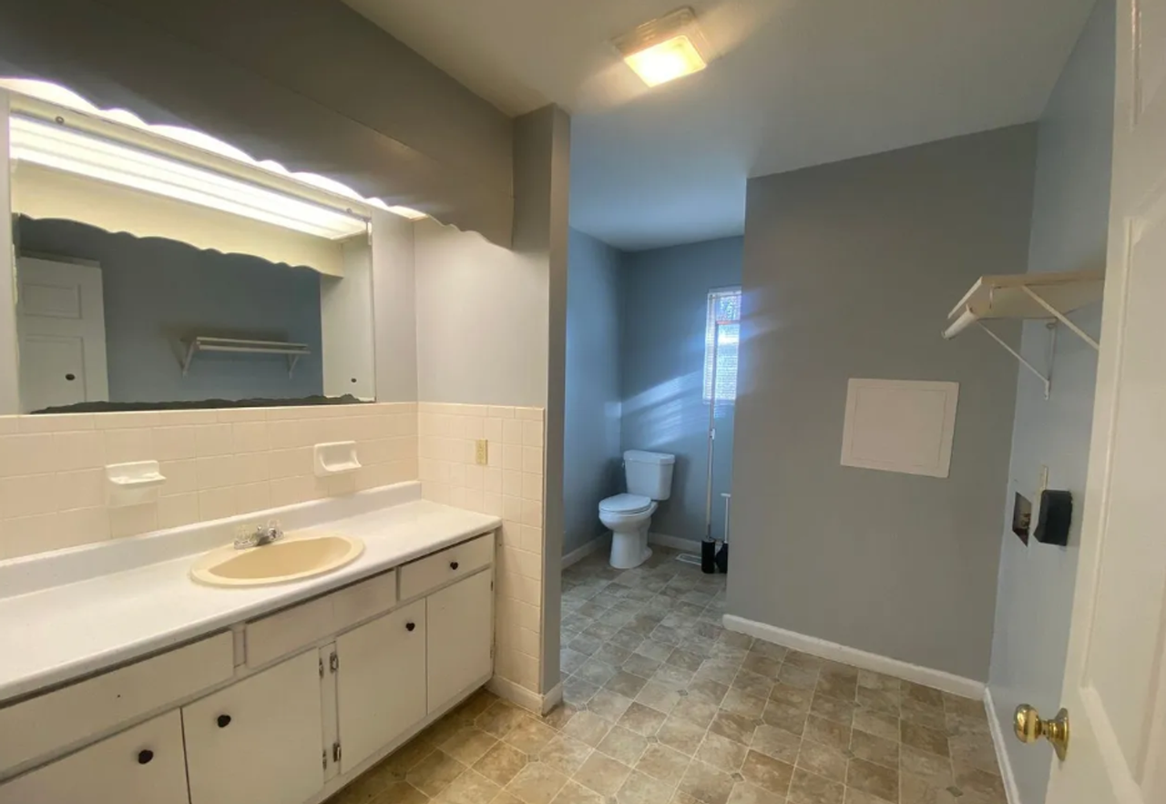 428 Fairgrounds Rd - Photo 6 of 14
