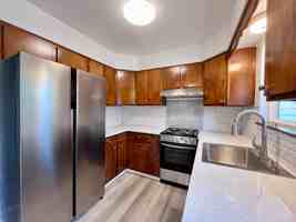 featured image of 2428 2428 - 2430 Clearview Avenue