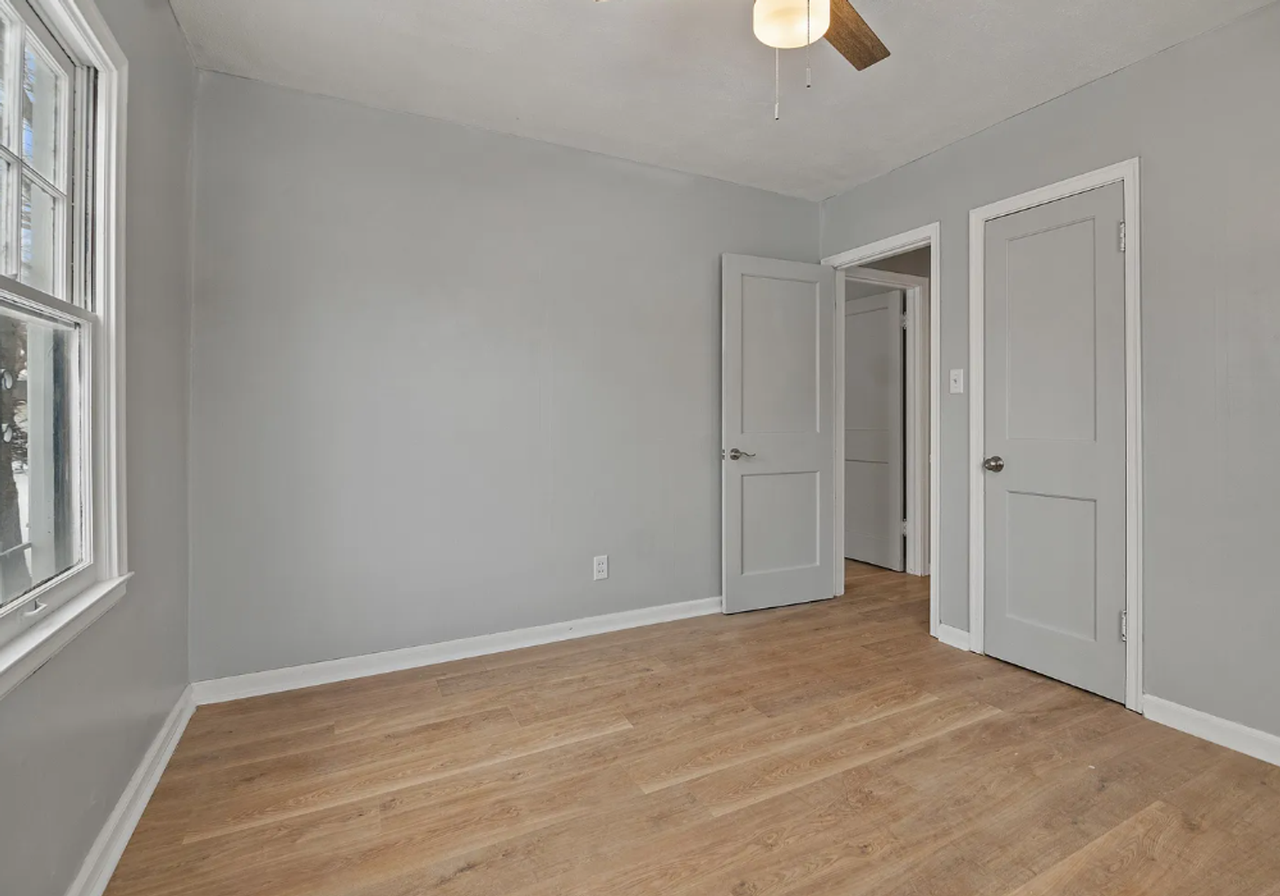 2321 E Mossman Ave - Photo 6 of 15
