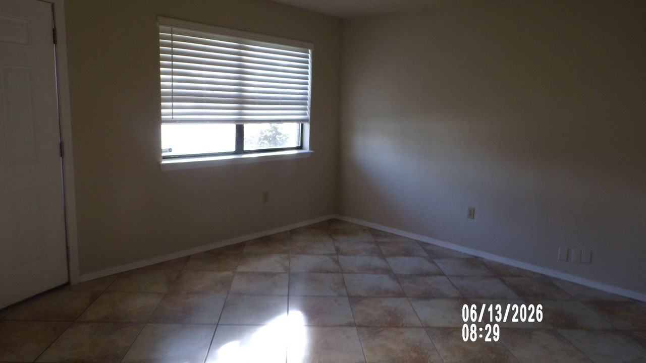 2607 Ne Dearborn Ave - Photo 3 of 24