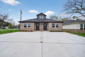 featured image of 3206 Sayle St #B