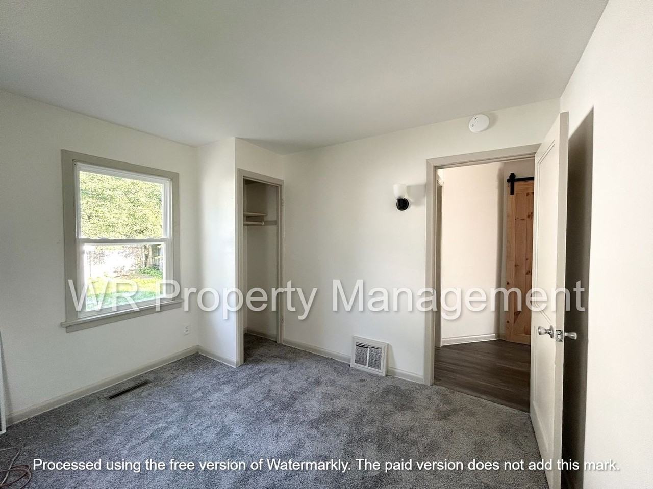 4443 Fairview Dr - Photo 4 of 8