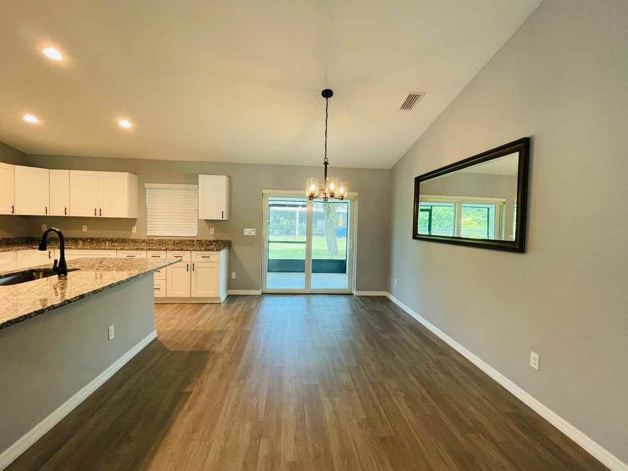 19035 Wilton Ave - Photo 5 of 17
