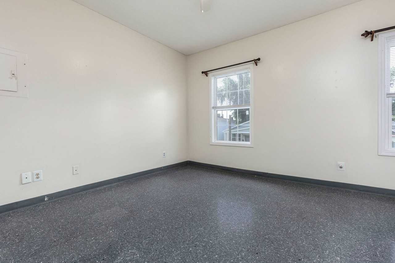 707 M St - Photo 5 of 10