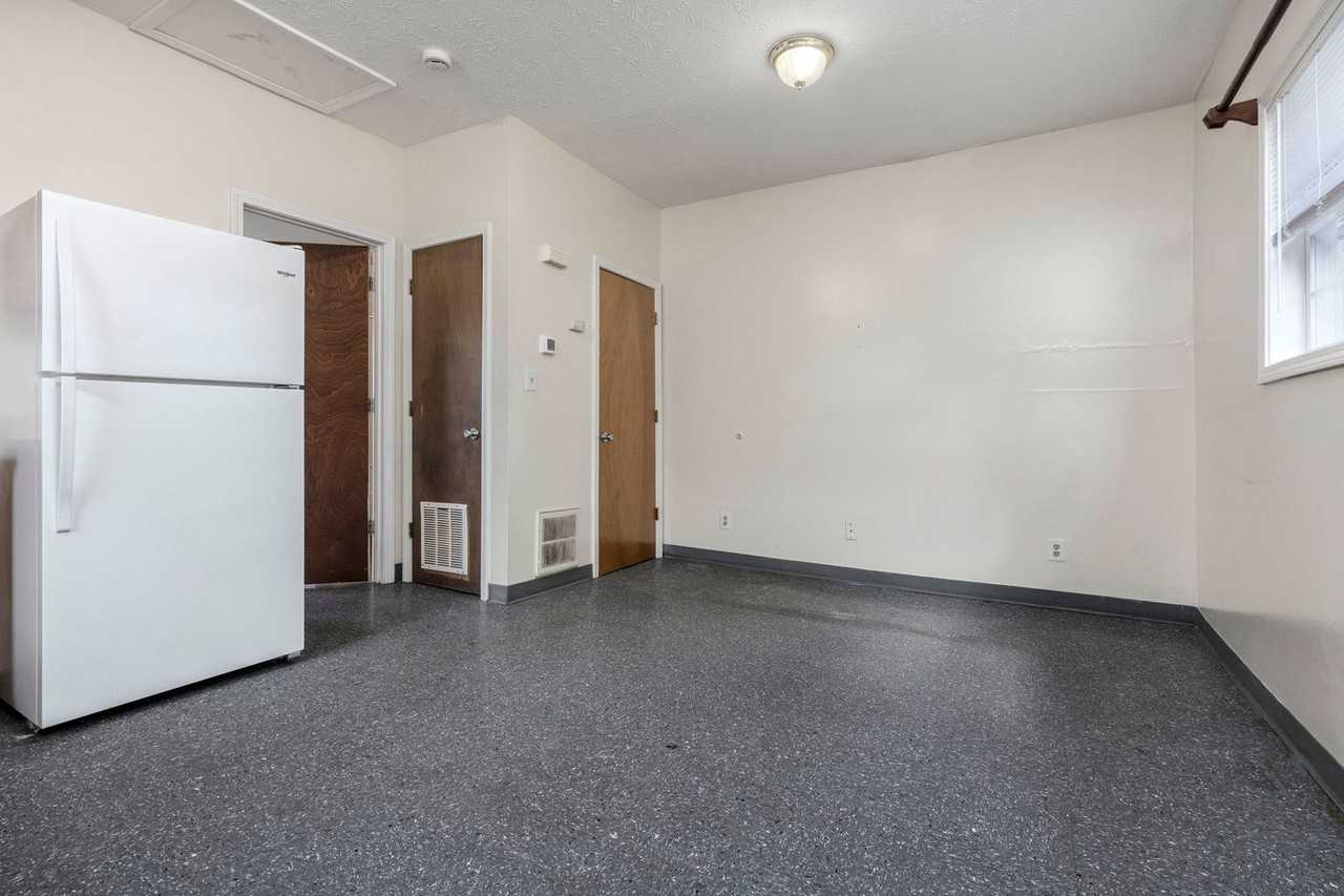 707 M St - Photo 6 of 10