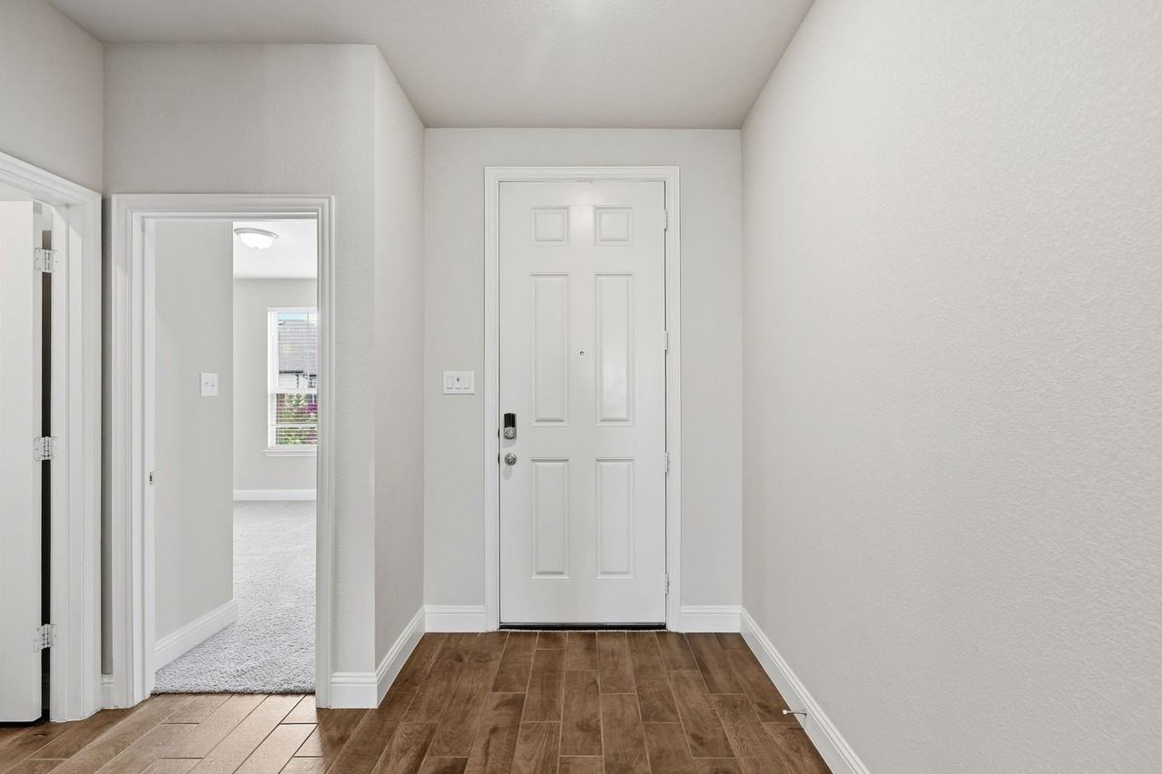 8200 Korat Vis - Photo 5 of 28