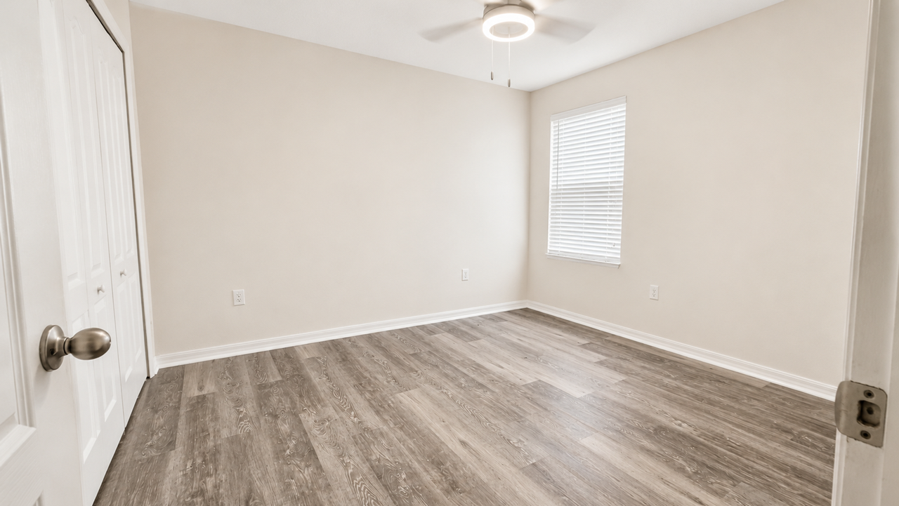 233 Primrose Dr - Photo 7 of 11