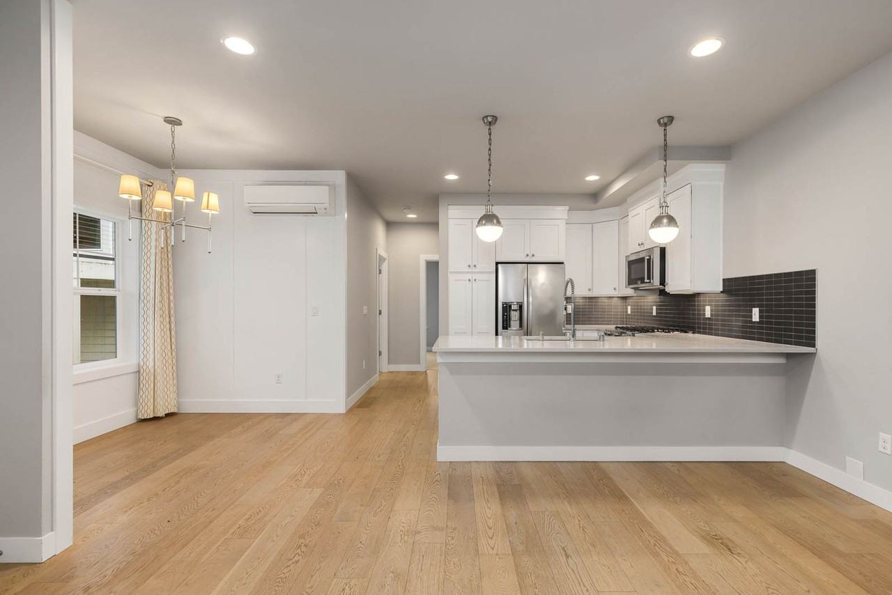22729 Se 14th Ct - Photo 6 of 19
