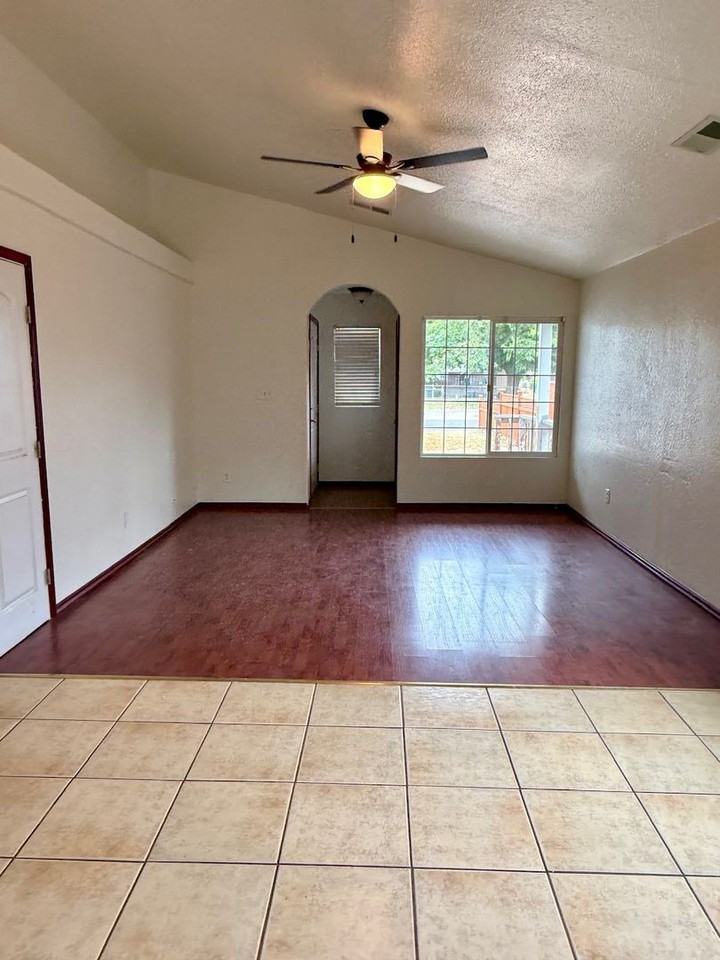 683 3rd St - Photo 5 of 24