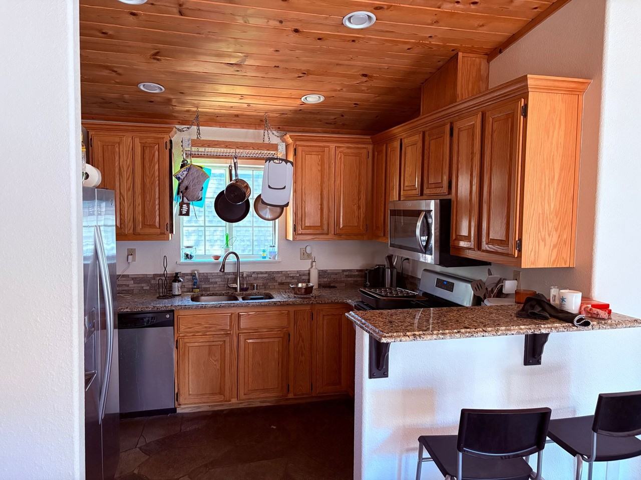 952 Kekin St - Photo 5 of 14