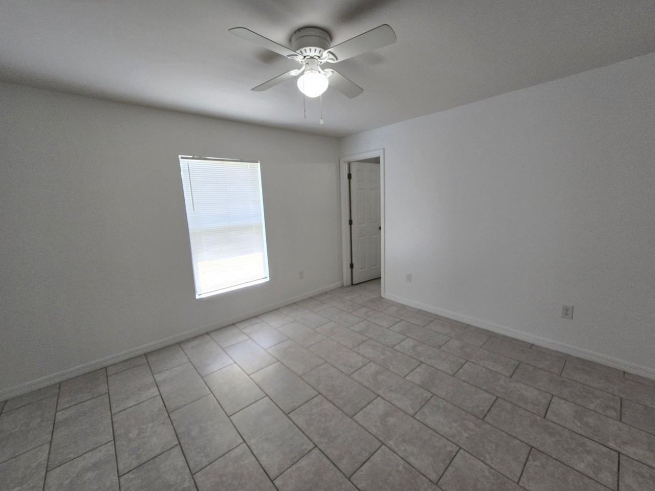 Chiquita Blvd N - Photo 7 of 20