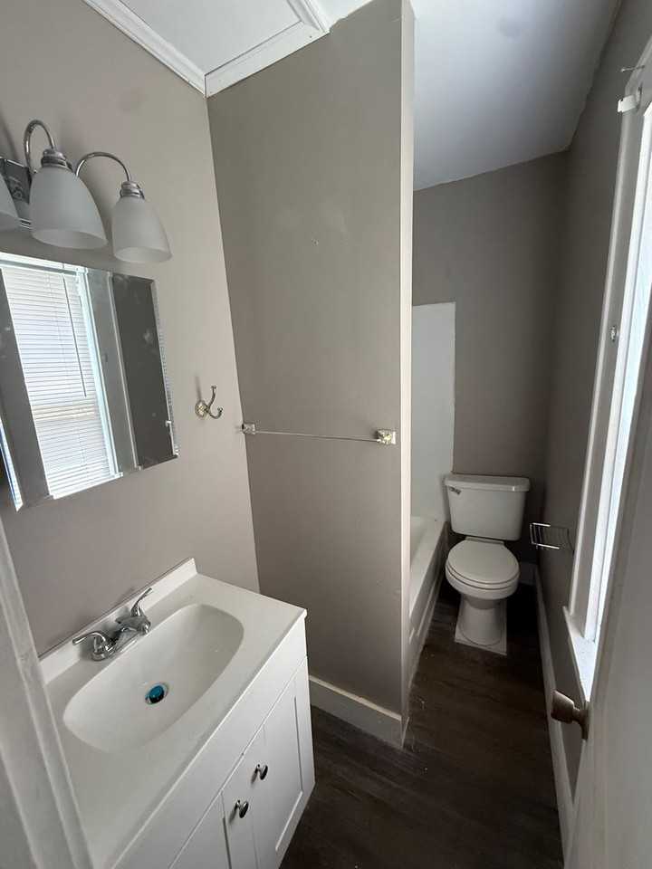 1408 Virginia St E - Photo 5 of 5