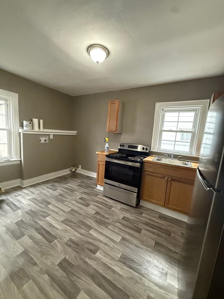 204 10th Ave - Photo 7 of 7