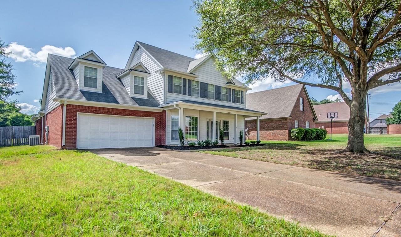 9461 Hickory Dr - Photo 3 of 49