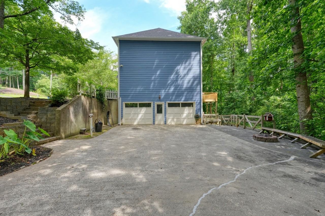 2245 Mills Wood Run - Photo 3 of 32