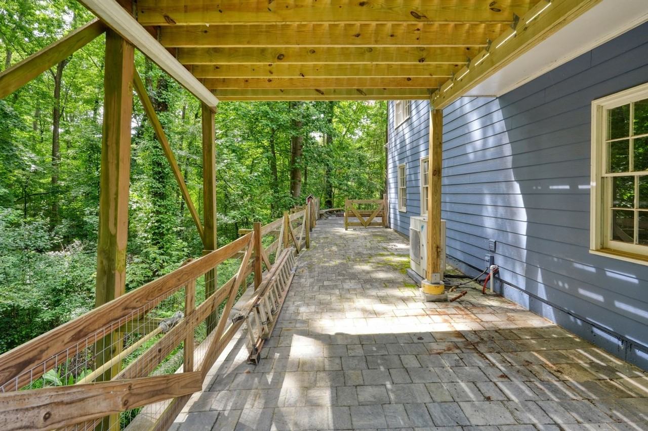 2245 Mills Wood Run - Photo 6 of 32