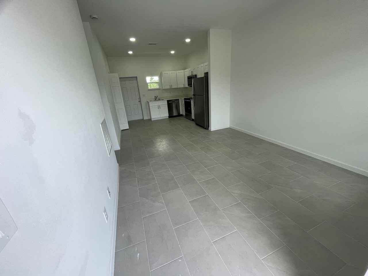 1057 Cellini St - Photo 2 of 10