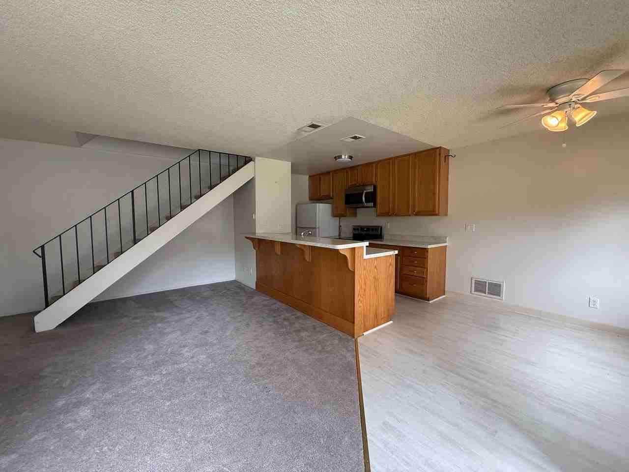 922 Ponselle Ln - Photo 2 of 17