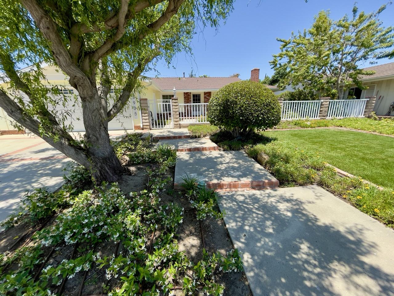 1935 Hobart Dr #NA - Photo 4 of 37
