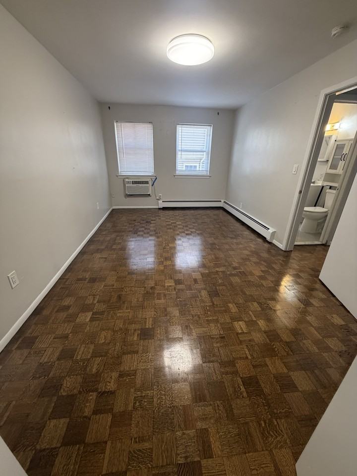 147 Main St #1F - Photo 5 of 14