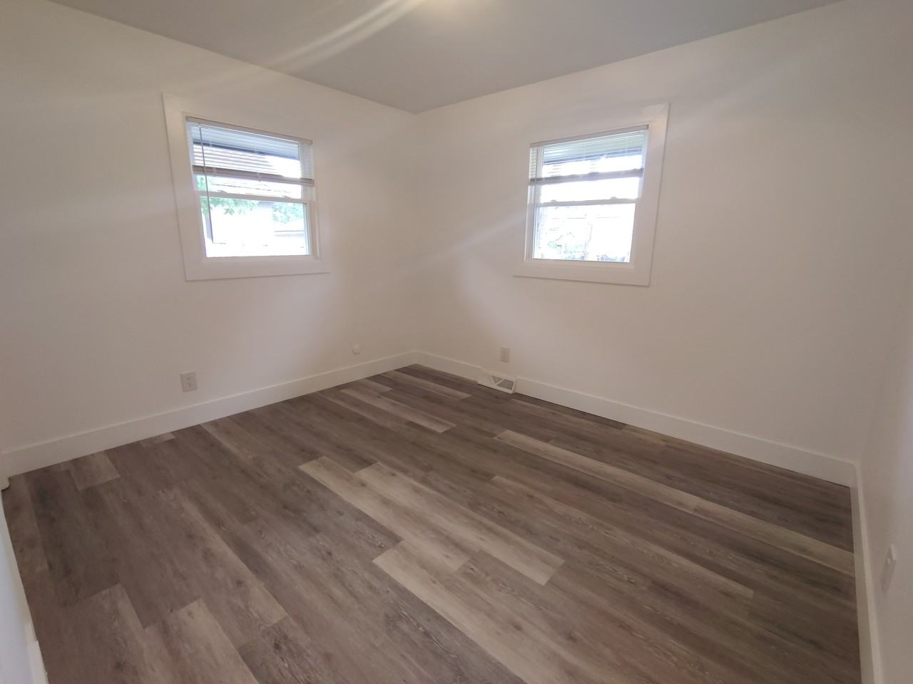 1017 Furman Street - Photo 5 of 8