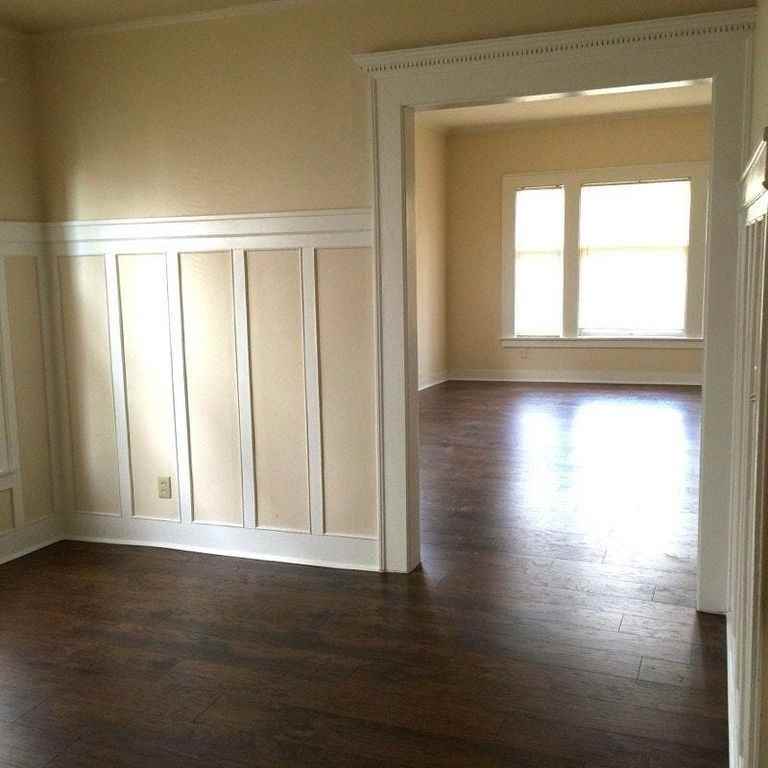 253 Eastern Ave SE - Photo 2 of 17
