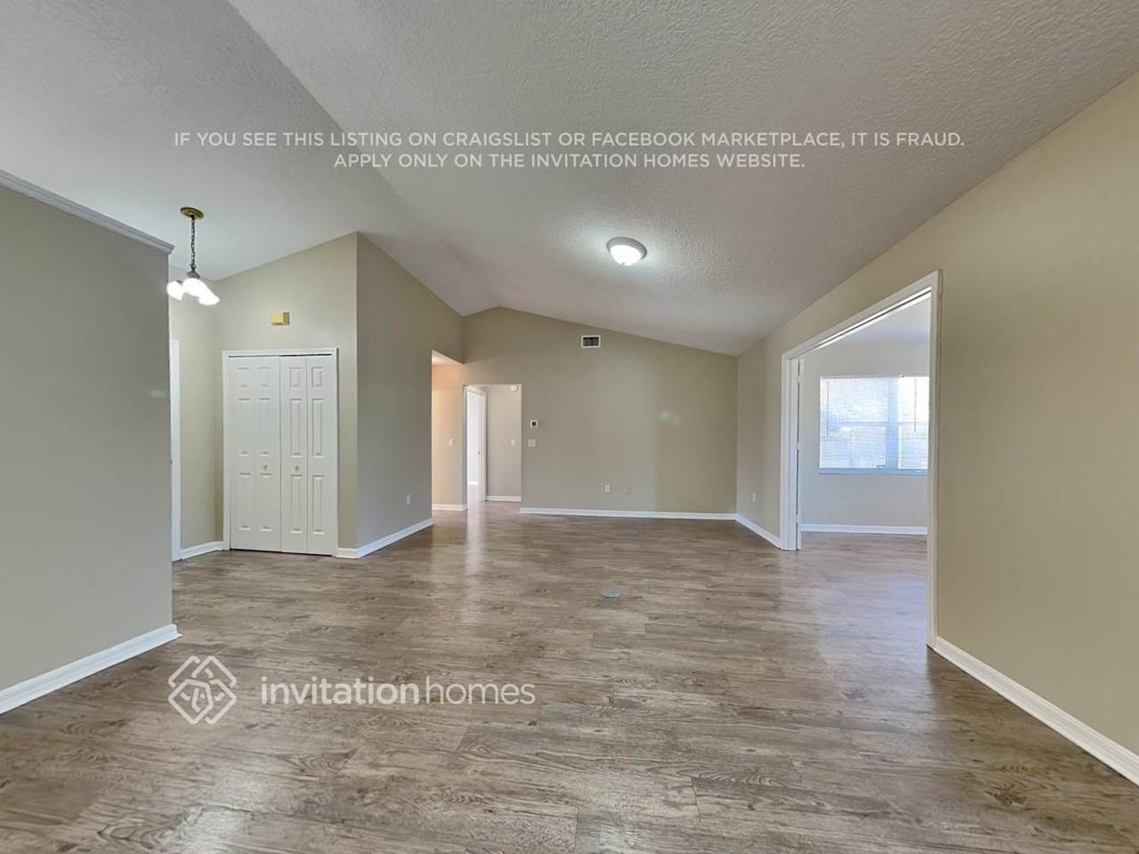 1318 Lake Idamere Blvd - Photo 3 of 18
