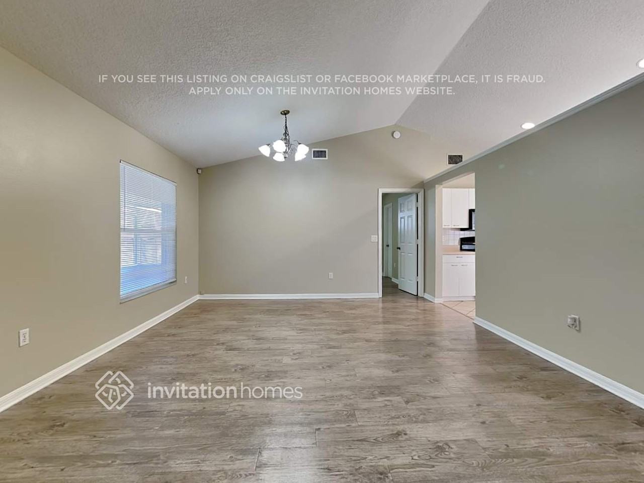 1318 Lake Idamere Blvd - Photo 4 of 18