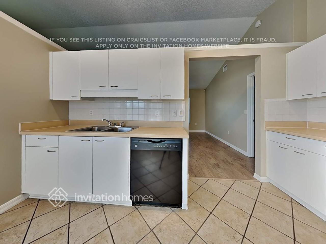 1318 Lake Idamere Blvd - Photo 6 of 18
