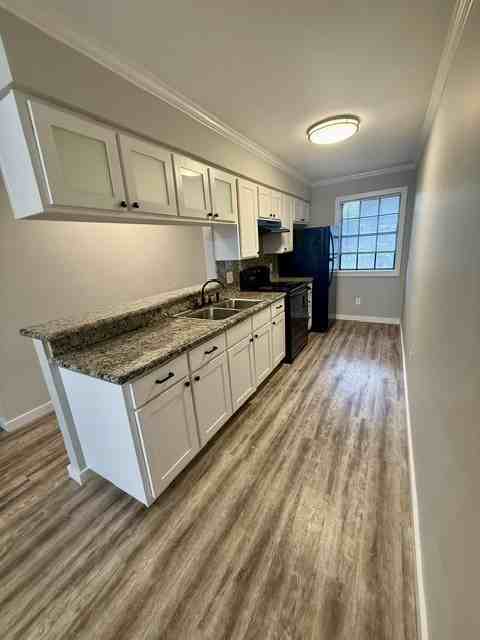 305 North Montevideo - Photo 3 of 10