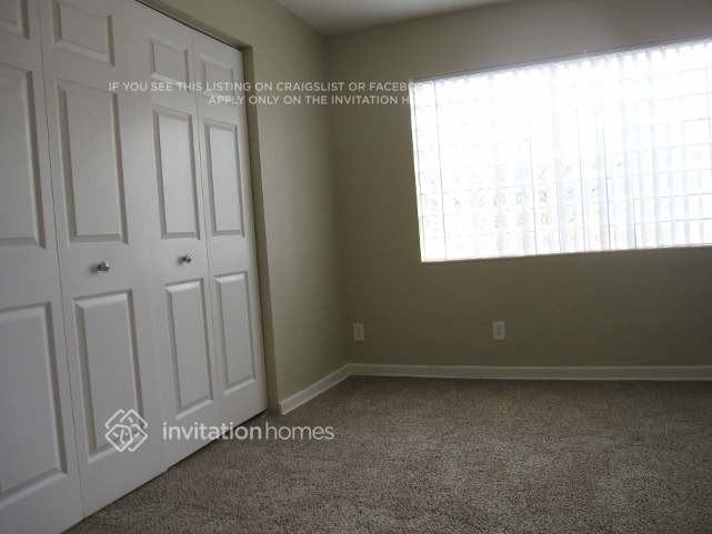 940 Se 5th St - Photo 6 of 11
