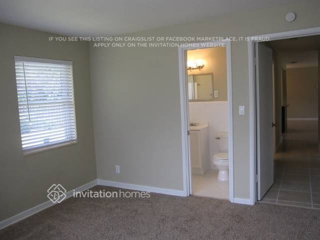 940 Se 5th St - Photo 7 of 11